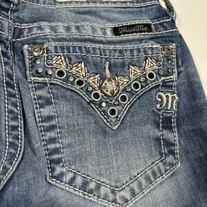 Miss Me Signature Capri Jeans Women’s 25 Bling Rhinestone Studded Thick Stitch
